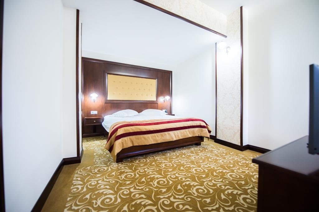 Hotel Silva בוסטאני מראה חיצוני תמונה